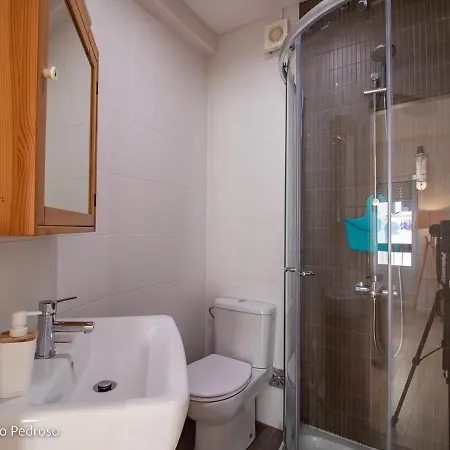 公寓 Nesha Flats *