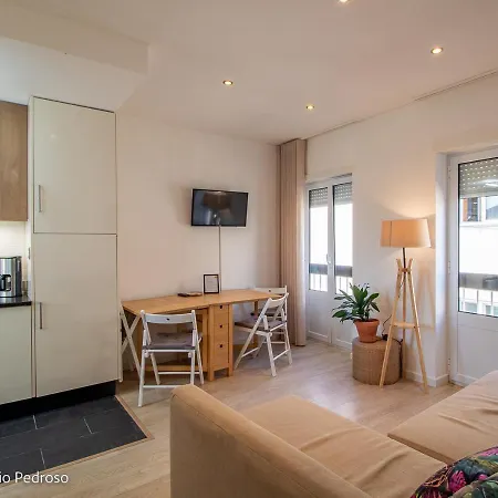 아파트 Nesha Flats