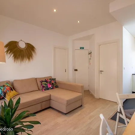 شقة Nesha Flats *