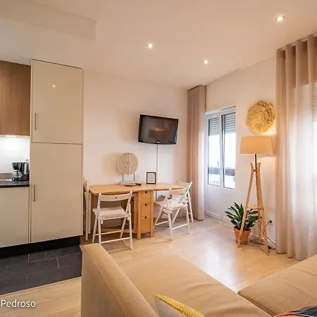 아파트 Nesha Flats