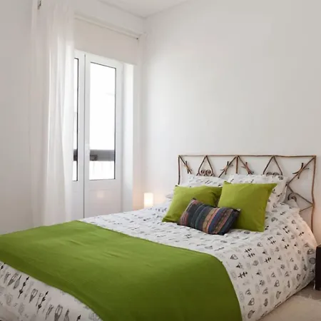 Nesha Flats * 에리세이라